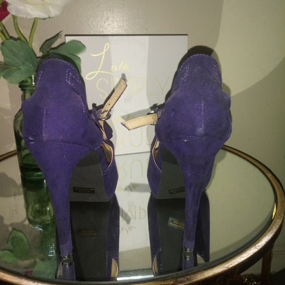 Guess deep purple tstrap peep toe heels - Picture 4 of 4